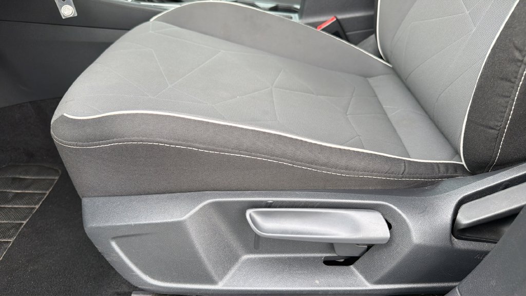 Certified 2025 Volkswagen Jetta Sport FWD image 16