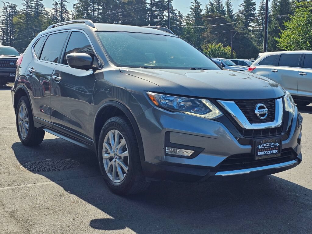 Used 2017 Nissan Rogue SV AWD/4WD image 7