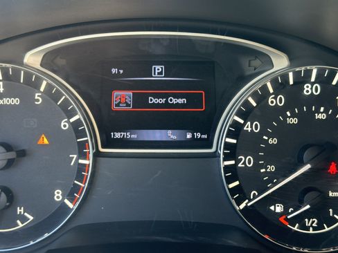 Used 2017 Nissan Altima 2.5 SV w/ Convenience Package FWD image 15
