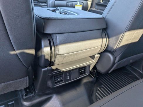 New 2025 GMC Sierra 2500 Pro w/ Convenience Package image 31