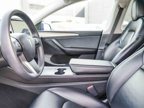 Used 2023 Tesla Model Y Long Range image 17