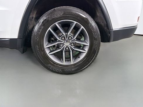 Used 2018 Jeep Grand Cherokee Limited image 28