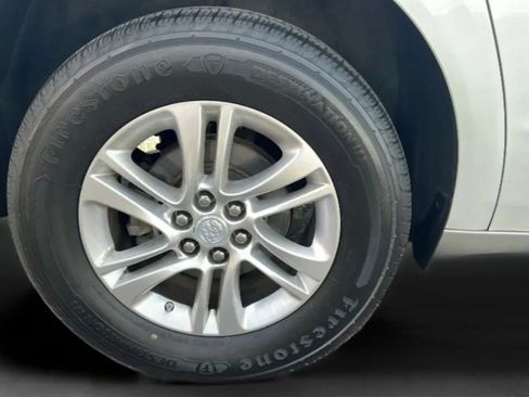 Used 2018 Buick Enclave Essence FWD image 29