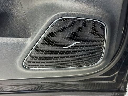 Used 2025 Mercedes-Benz GLB 35 AMG 4MATIC image 22