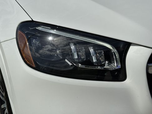 Used 2020 Mercedes-Benz GLS 580 4MATIC image 9