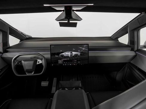 Used 2024 Tesla Cybertruck AWD Crew Cab image 17