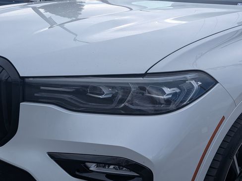 Used 2020 BMW X7 xDrive40i w/ M Sport Package AWD/4WD image 11