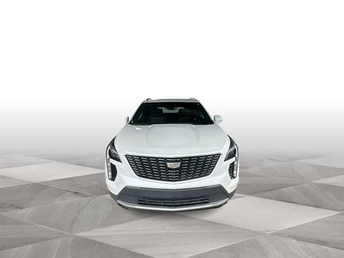 Used 2020 Cadillac XT4 Premium Luxury FWD image 3
