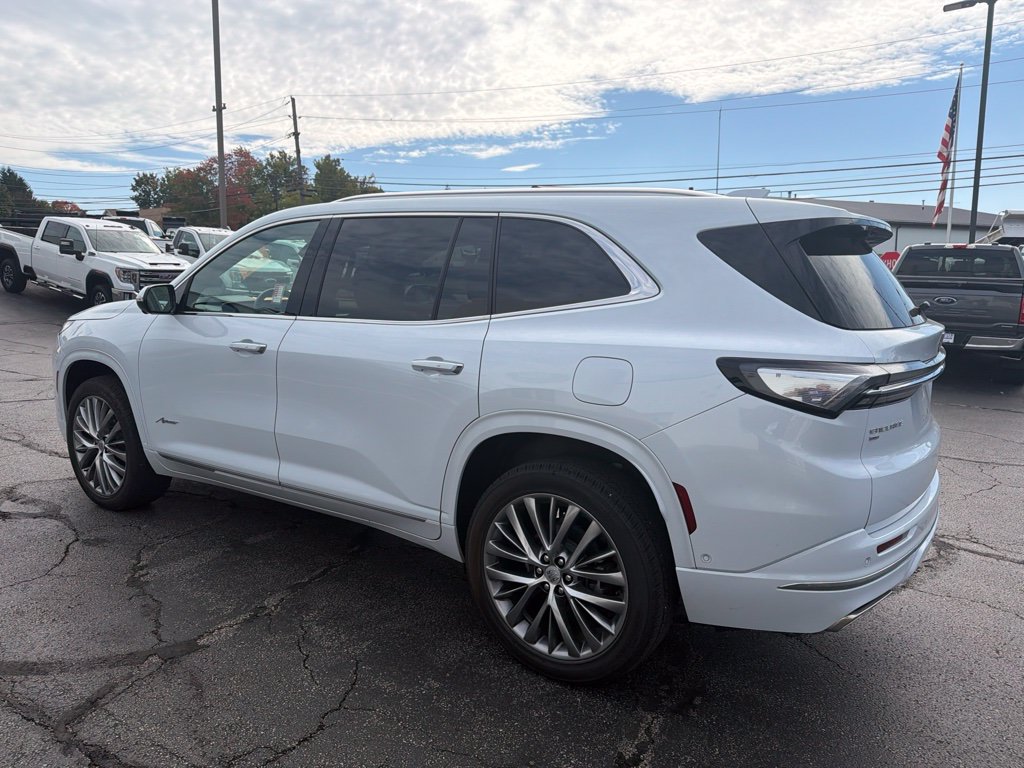 Used 2026 Buick Enclave Avenir w/ Super Cruise Package AWD/4WD image 6