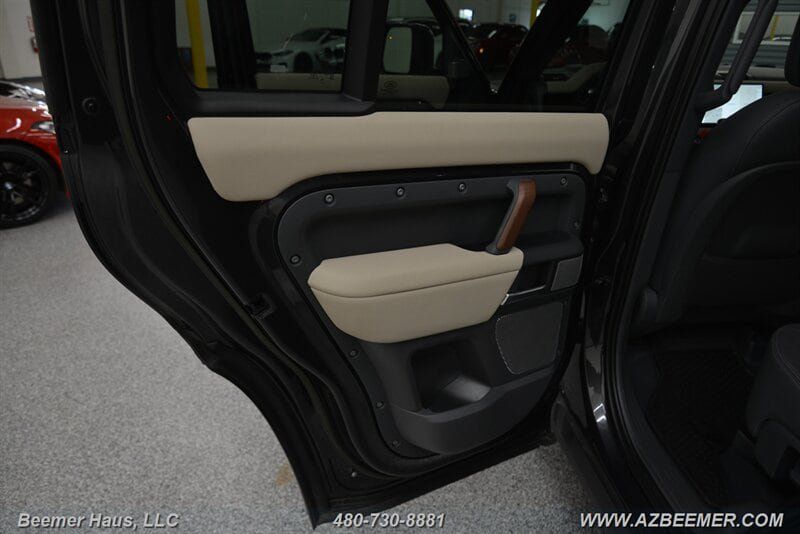 Used 2023 Land Rover Defender 130 X AWD/4WD image 43