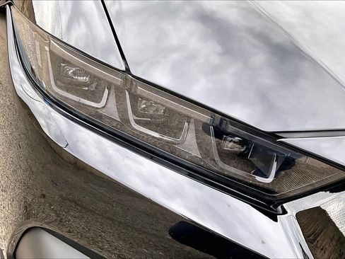 Certified 2025 Ford Mustang Premium image 27