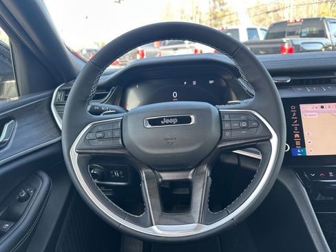 New 2026 Jeep Grand Cherokee Altitude AWD/4WD image 14