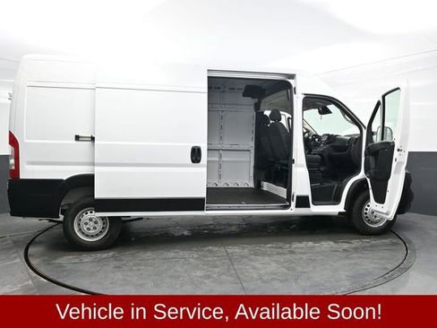 Used 2025 RAM ProMaster 2500 w/ Convenience Group image 46