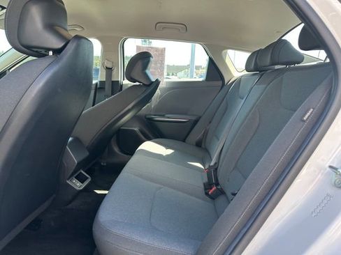 Used 2025 Kia K4 FWD image 21