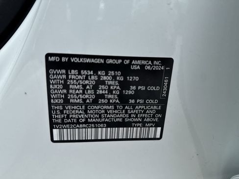 Certified 2024 Volkswagen Atlas Cross Sport SE FWD image 43