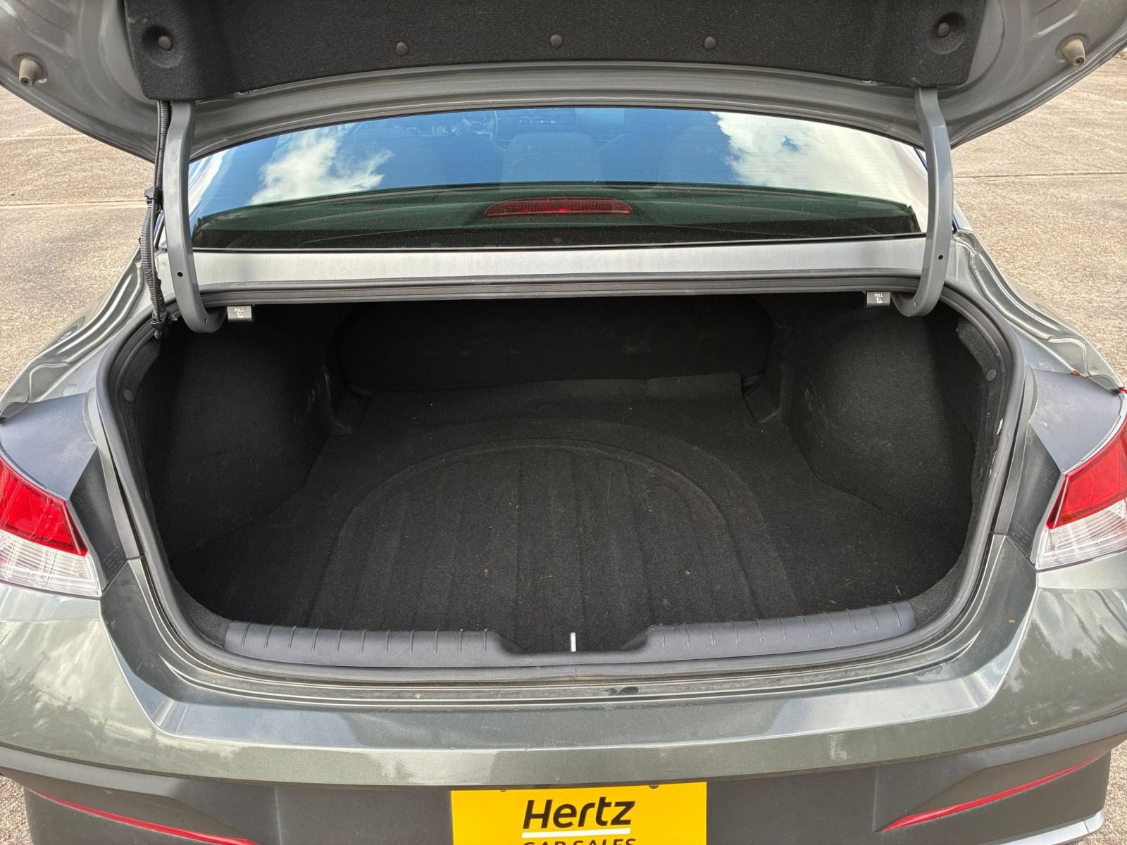Used 2026 Hyundai Elantra Sport FWD image 29
