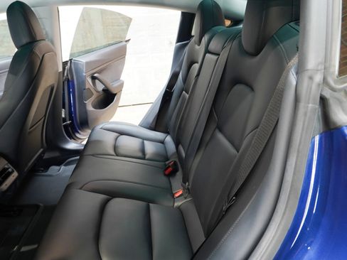 Used 2020 Tesla Model 3 Standard Range Plus RWD image 38