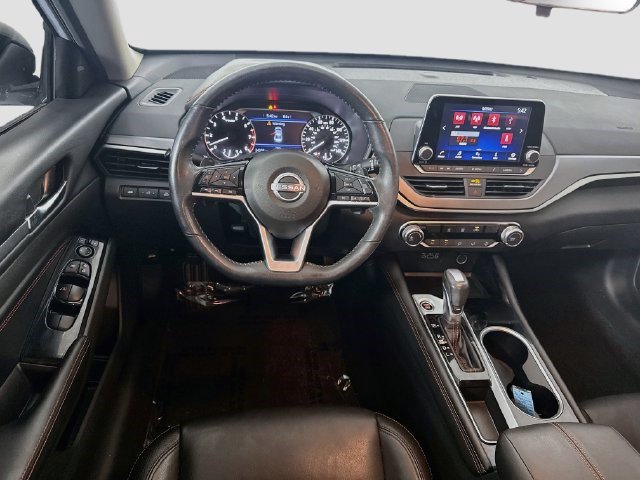 Used 2023 Nissan Altima 2.5 SR FWD image 16