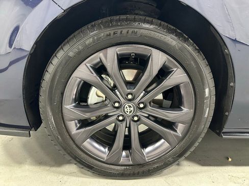 Used 2025 Toyota Sienna XSE image 67