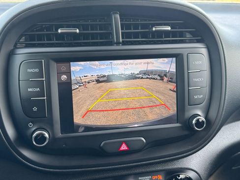 Used 2025 Kia Soul LX w/ LX Technology Package image 22