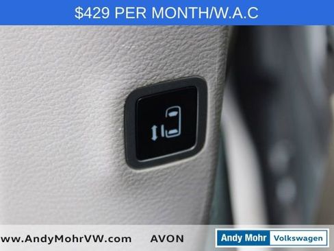 Used 2023 Chrysler Pacifica Touring-L image 26