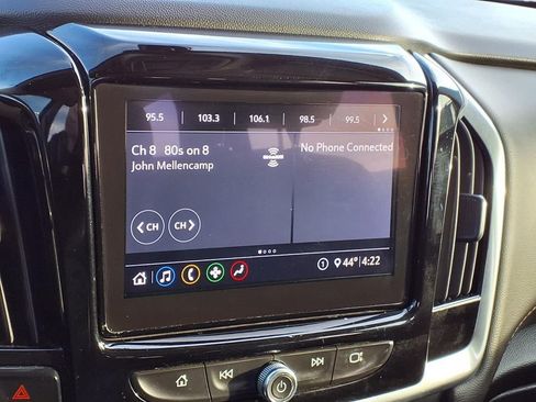 Used 2020 Chevrolet Traverse LT image 9