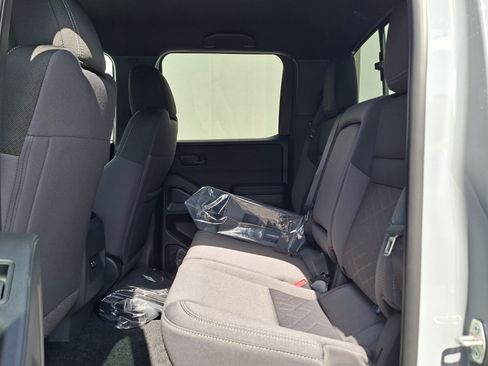 New 2026 Nissan Frontier SV w/ Tow Package AWD/4WD image 15
