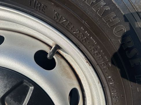 Used 2020 Ford Transit 250 Medium Roof image 26