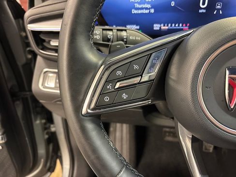 Used 2025 Buick Enclave Preferred image 33