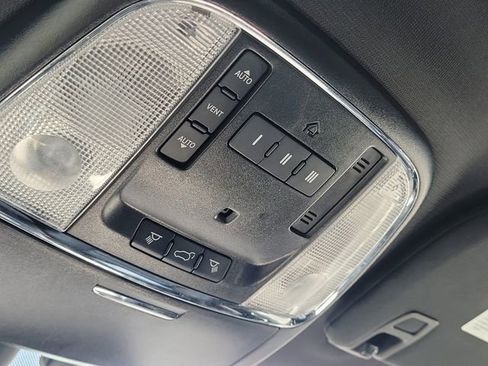 Used 2020 Jeep Grand Cherokee Limited RWD image 29