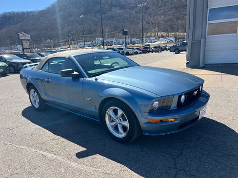Used 2008 Ford Mustang GT Premium image 3
