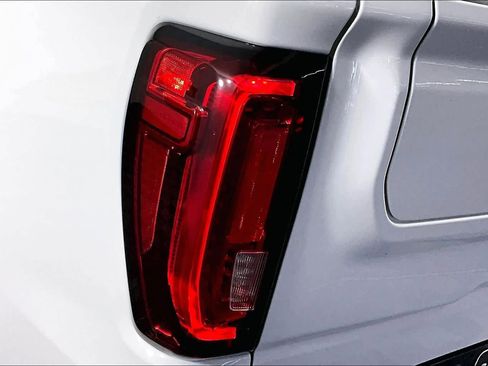 Used 2020 GMC Sierra 1500 SLT image 39