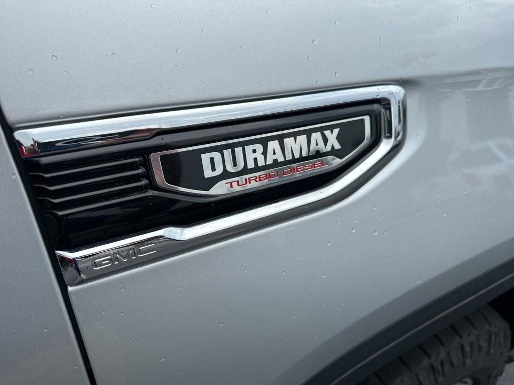 Used 2021 GMC Sierra 1500 SLT w/ SLT Premium Plus Package AWD/4WD image 4