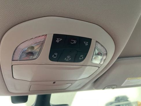 Used 2022 Chrysler Pacifica Touring-L FWD image 29