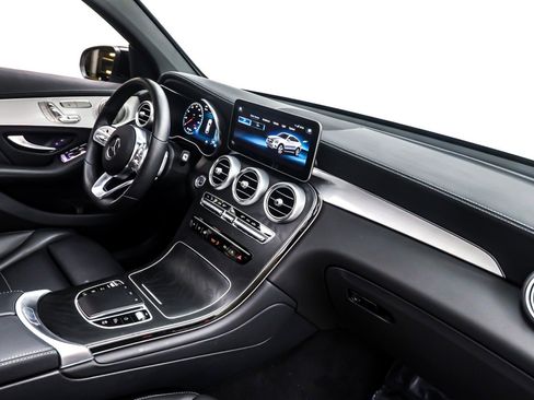Used 2023 Mercedes-Benz GLC 300 4MATIC Coupe image 17