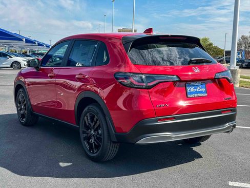 New 2026 Honda HR-V Sport image 8