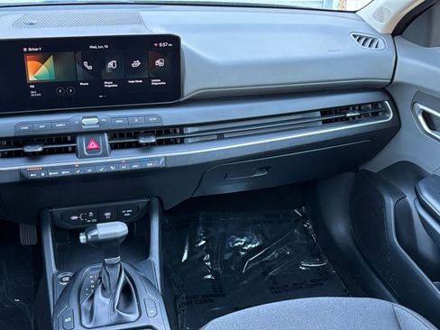 Used 2025 Kia K4 FWD image 34