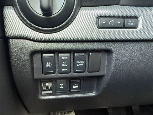 Used 2019 Nissan Titan PRO-4X w/ Pro-4x Convenience Package image 50