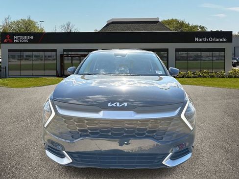 Used 2025 Kia Sportage LX image 8