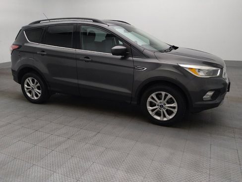 Used 2018 Ford Escape SE image 11