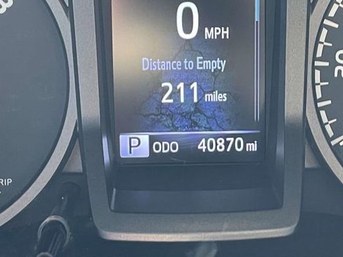 Used 2023 Toyota Tacoma TRD Sport w/ Technology Package image 25