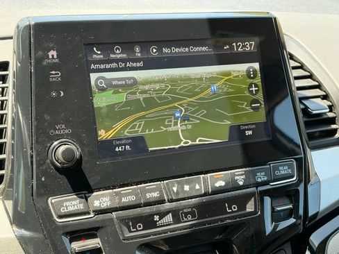 Used 2023 Honda Odyssey Touring image 3