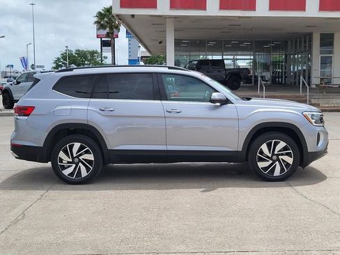 Used 2024 Volkswagen Atlas SE AWD/4WD image 24