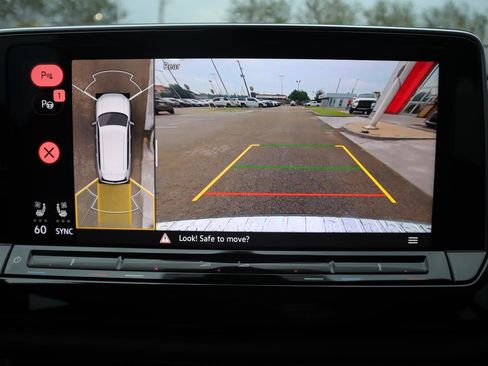 Used 2024 Volkswagen Atlas SEL Premium R-Line image 25