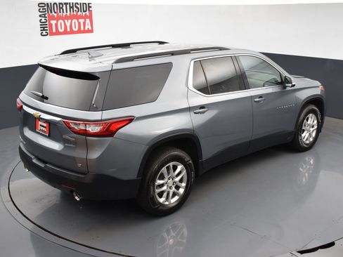 Used 2021 Chevrolet Traverse LT image 28