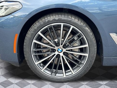 Certified 2023 BMW 530i xDrive w/ Premium Package AWD/4WD image 11
