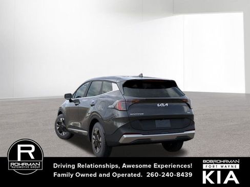 New 2026 Kia Sportage LX image 4