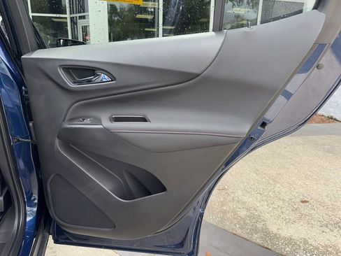 Used 2022 Chevrolet Equinox RS w/ RS Leather Package FWD image 21