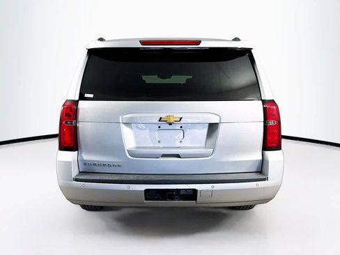 Used 2018 Chevrolet Suburban LT RWD image 5