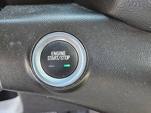 Used 2024 GMC Terrain SLT AWD/4WD image 33